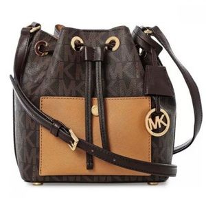 Michael Kors Greenwich Bucket Crossbody